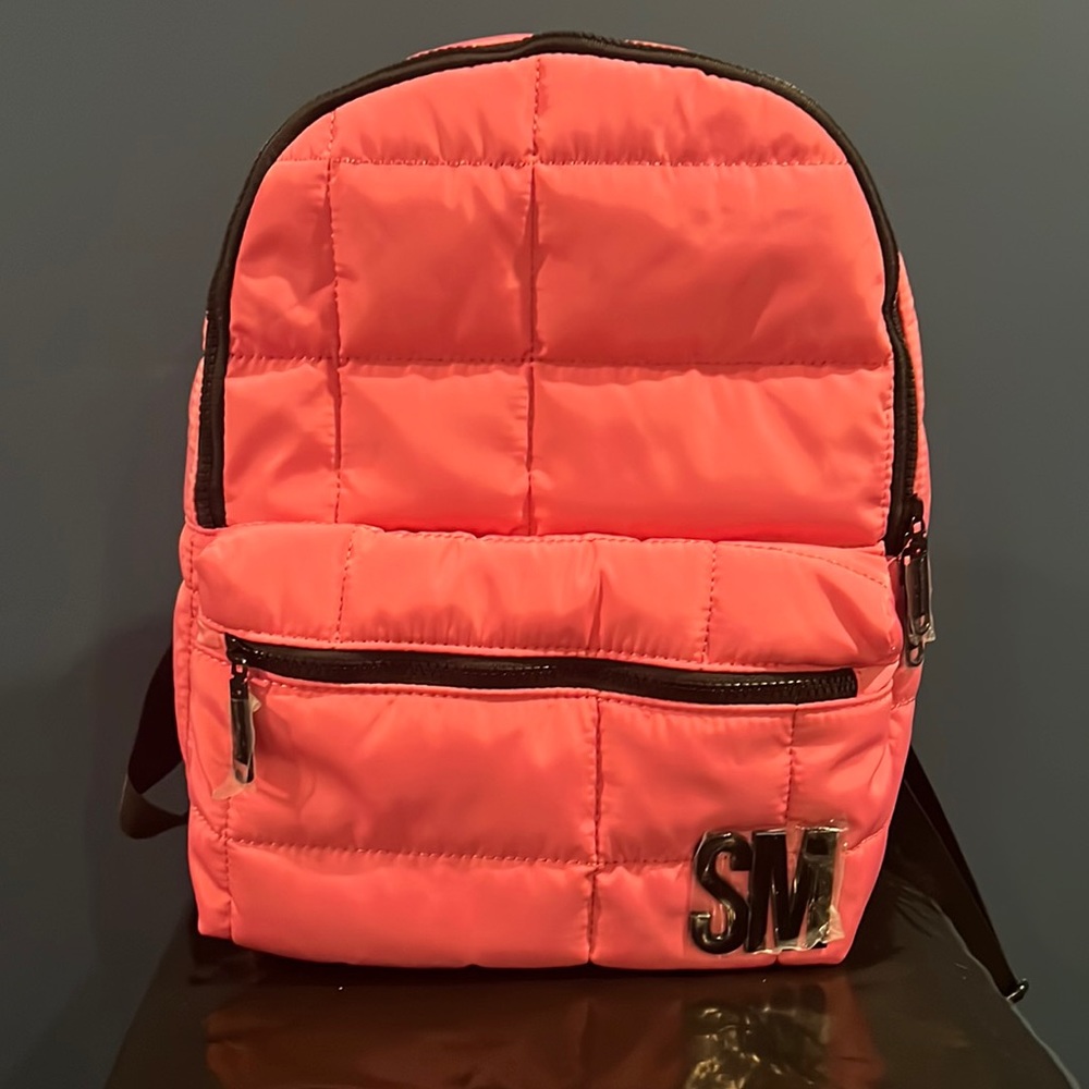 NWT Steve Madden Quilted Nylon Puffer Backpack with pouch